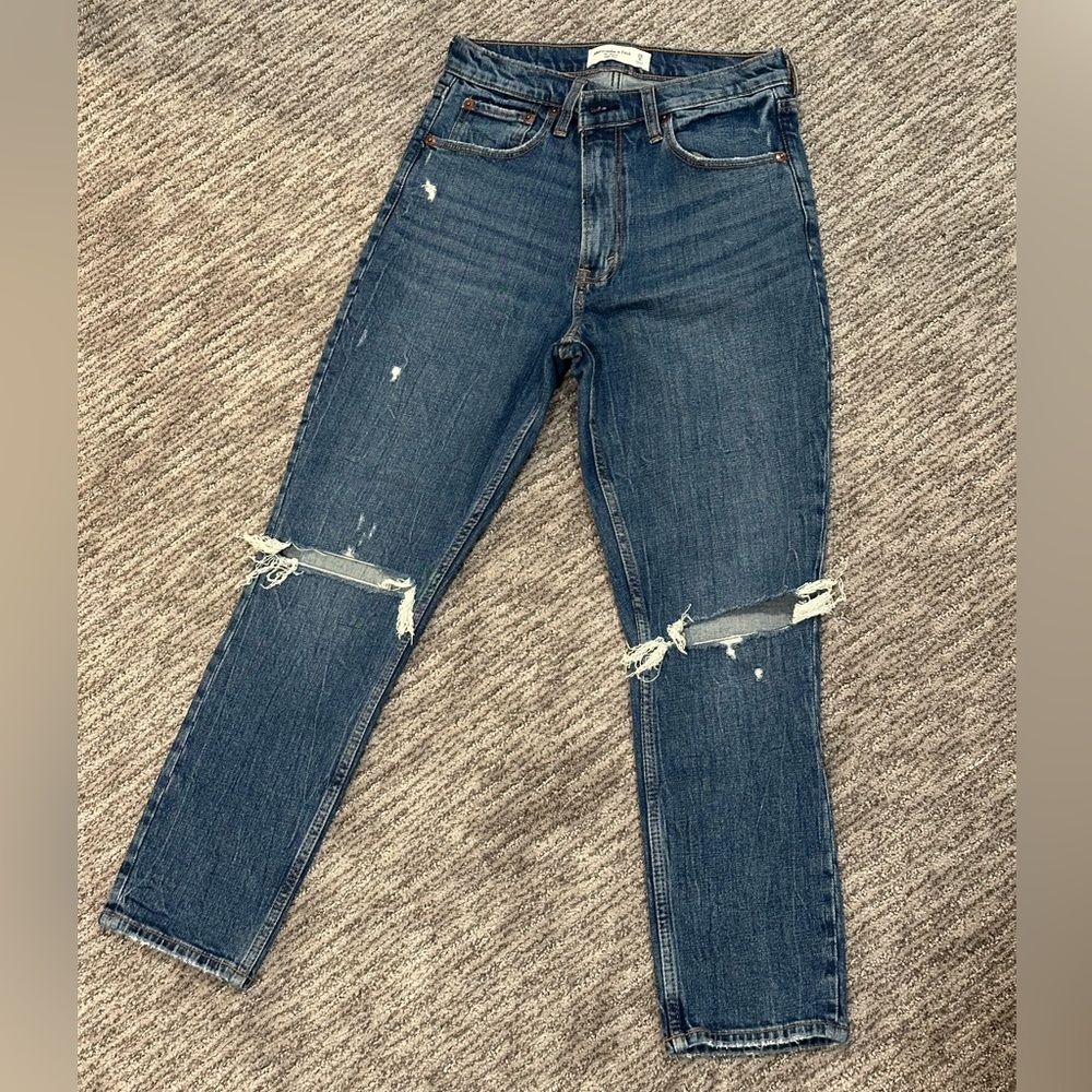 Abercrombie & Fitch High Rise Skinny Jeans- size 28s